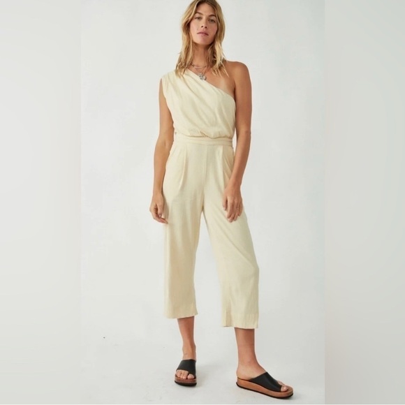 Free People Pants - Free People Avery Jumpsuit Women’s‎ Size 0 One Shoulder Boho Cream Washed Out